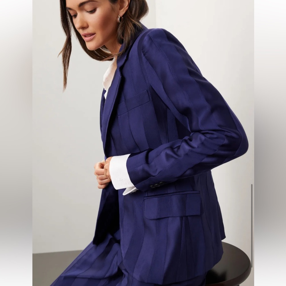 CÂLLAS
Navy James Blazer